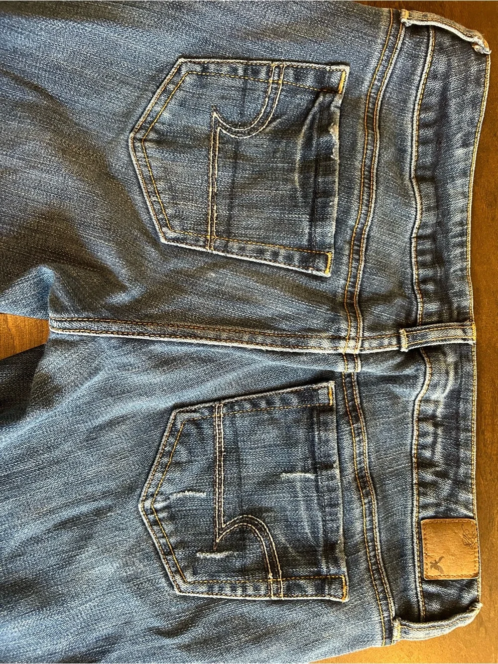American Eagle Favorite Boyfriend Sz 6 Short Women’s Distressed Jeans
